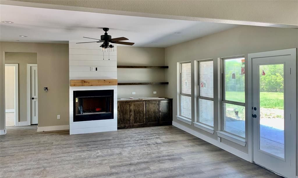 1026 Cr 1610. Lone Oak, TX 75453