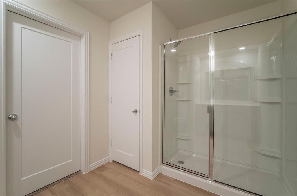 422 Rose Avenue. Cleburne, TX 76033
