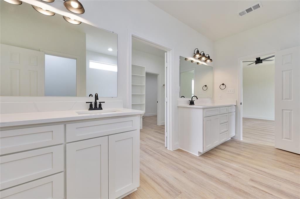 2390 County Road 1112. Farmersville, TX 75442