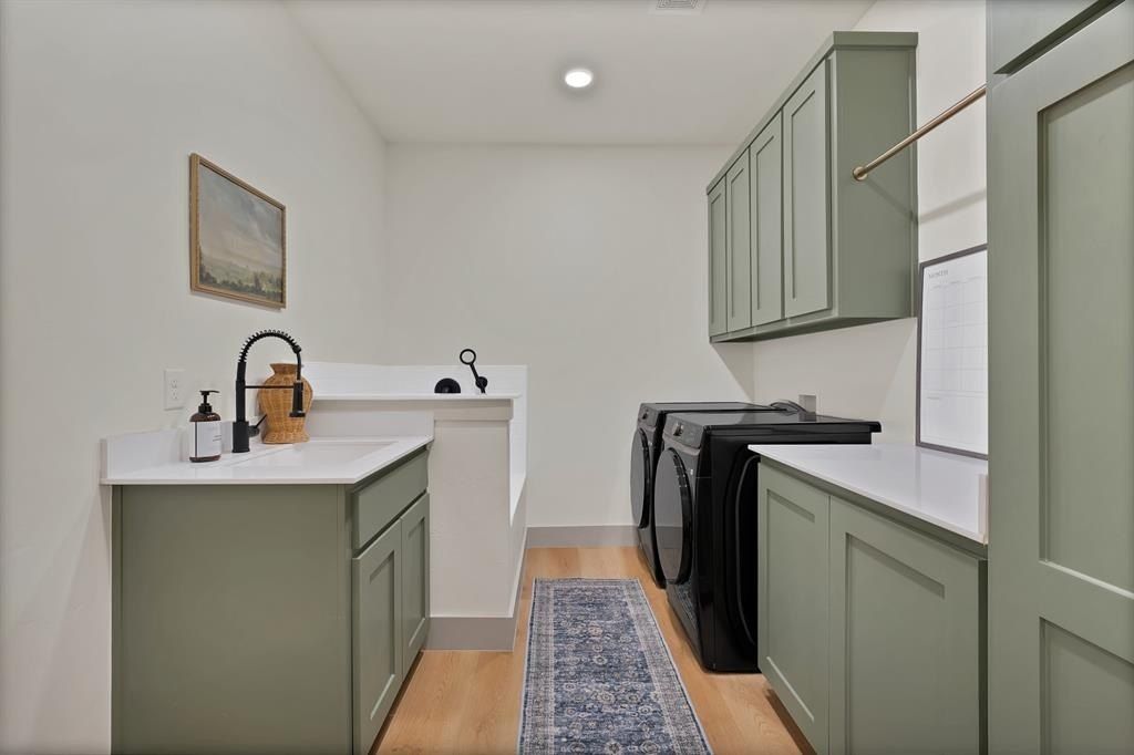 664 County Road 379. Decatur, TX 76234