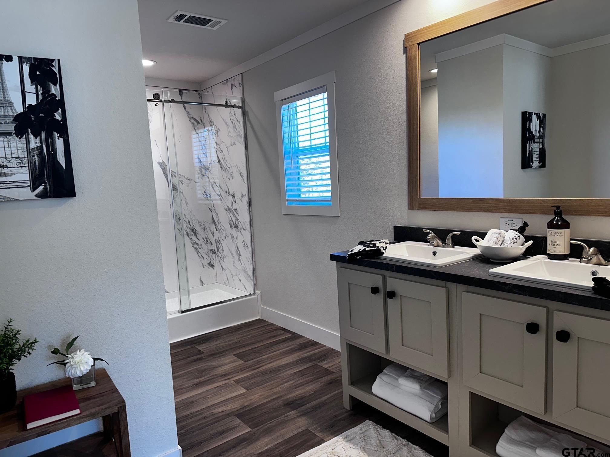 117 Private Road 5296. Alba, TX 75410