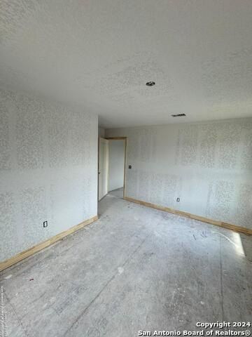 631 Blaine. San Antonio, TX 78202