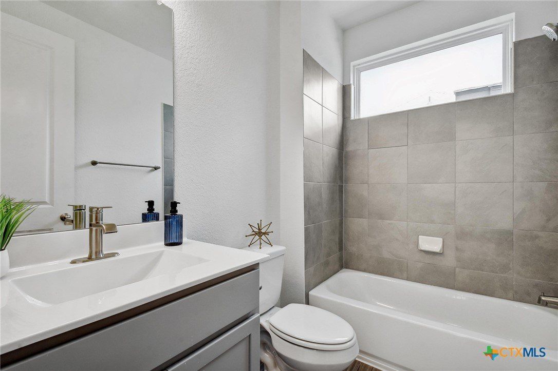 2169 Hofstaat. New Braunfels, TX 78130
