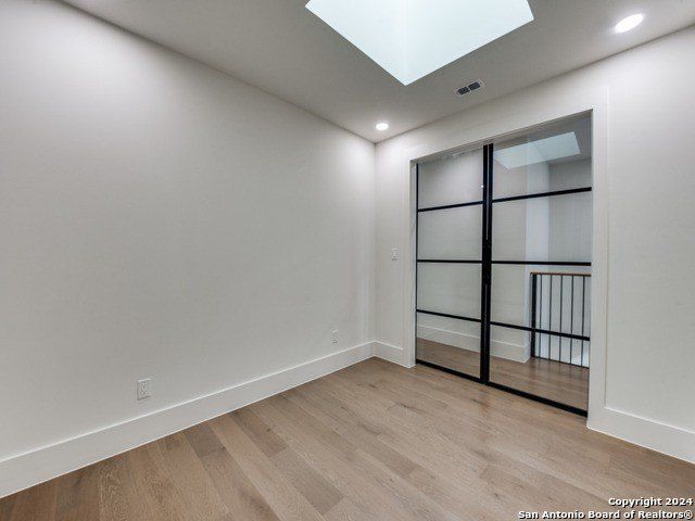 103 E Wildwood. San Antonio, TX 78212