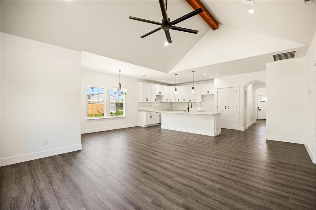 3005 Centaurus Way. Granbury, TX 76048