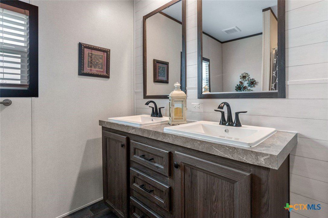 4917 Bronco Ridge. San Marcos, TX 78666