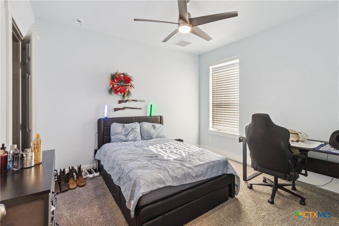 111 Lavender Cove. Dale, TX 78616