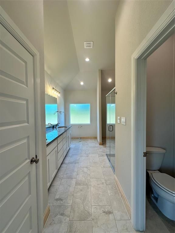 684 County Road 1560. Chico, TX 76431