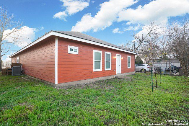 3723 Commercial Ave. San Antonio, TX 78221
