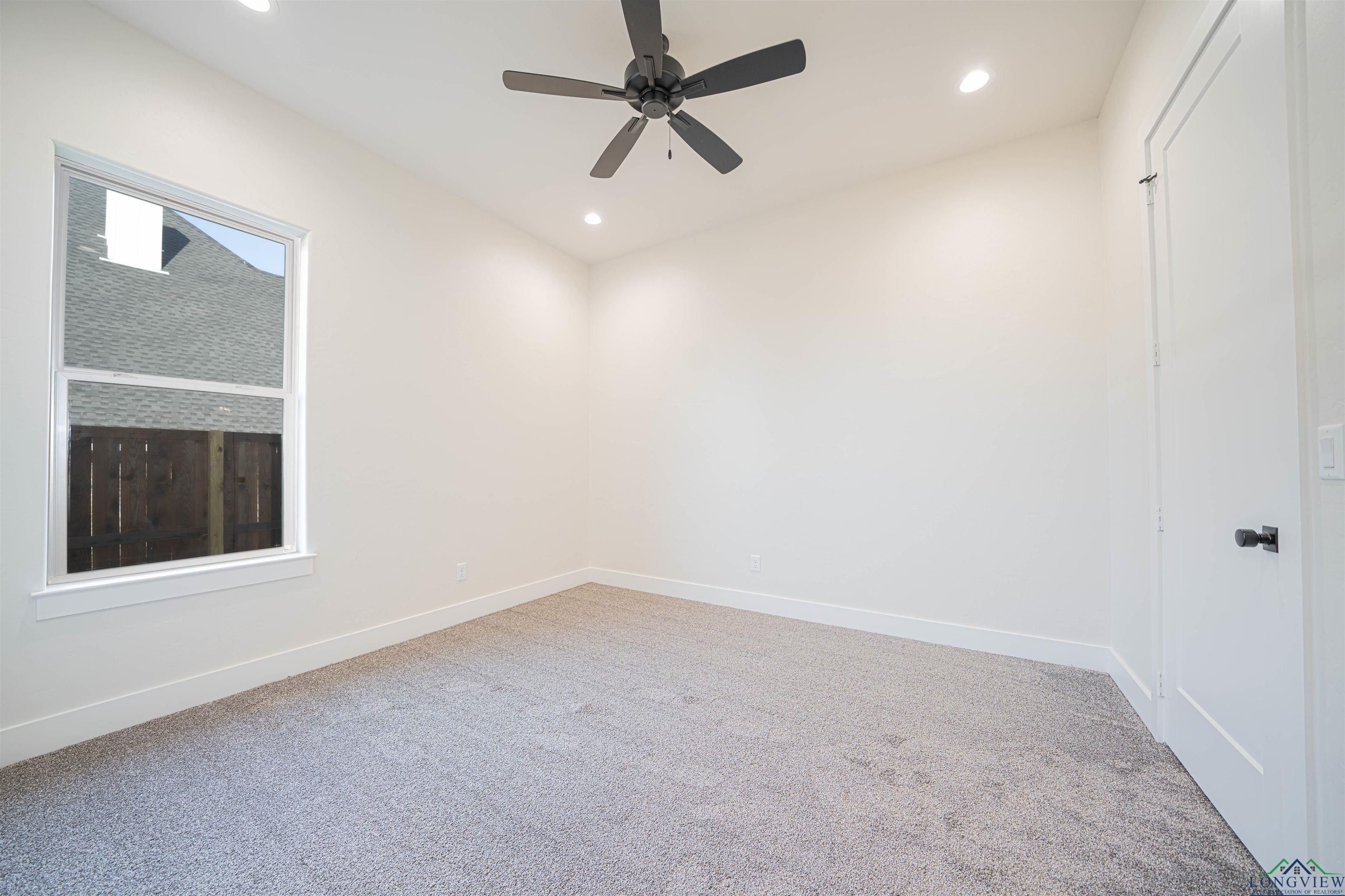 3922 Hidden Hills Circle. Longview, TX 75605