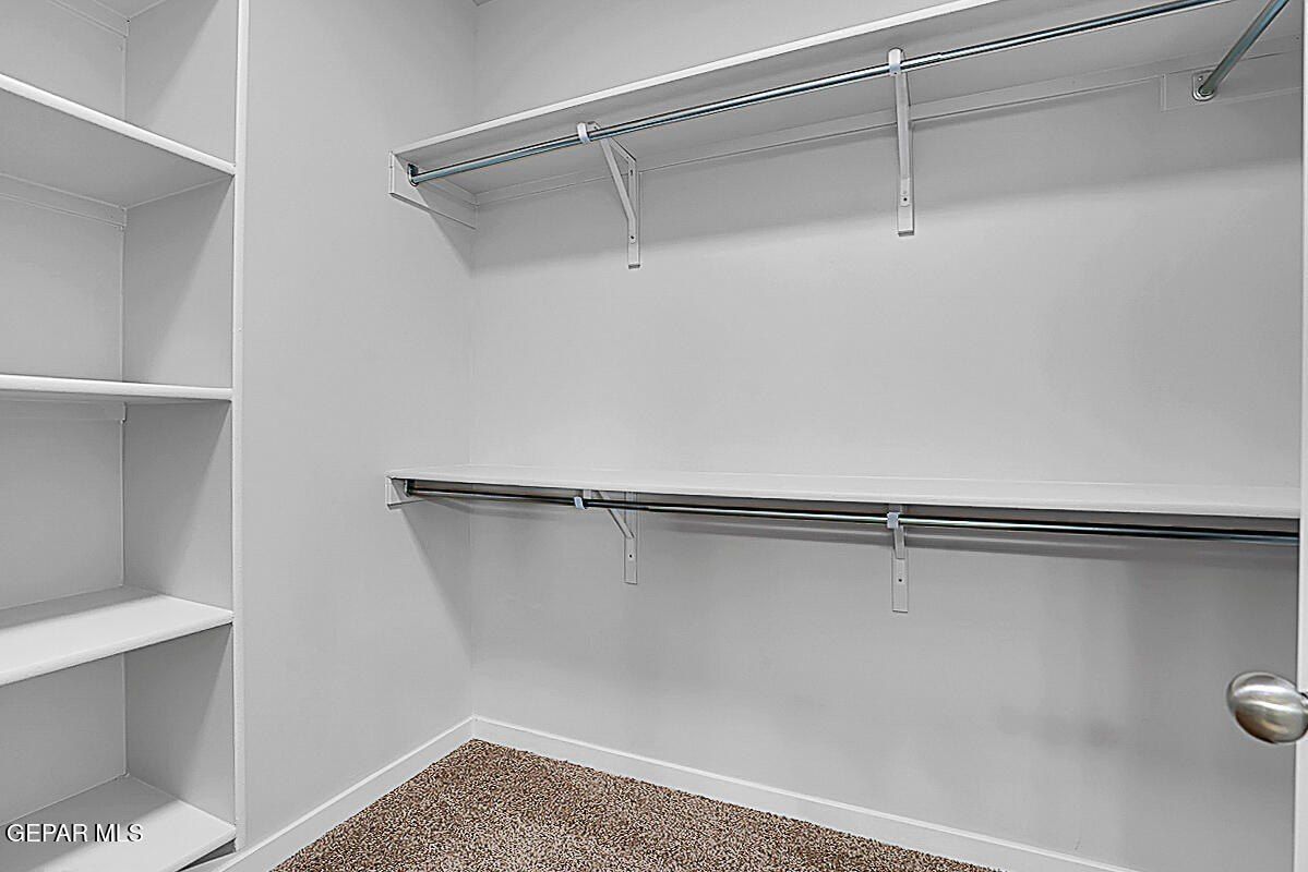 12644 Fredericksberg Avenue. Horizon City, TX 79928