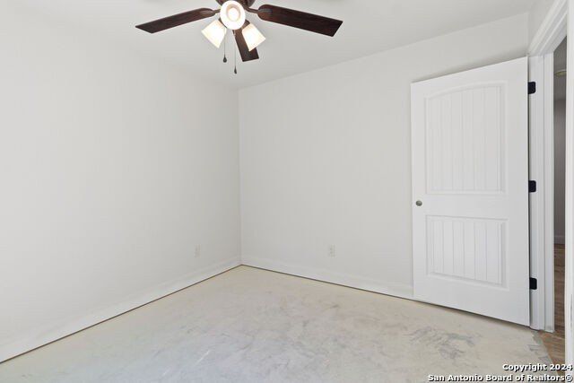 140 Great Oaks Blvd. La Vernia, TX 78121