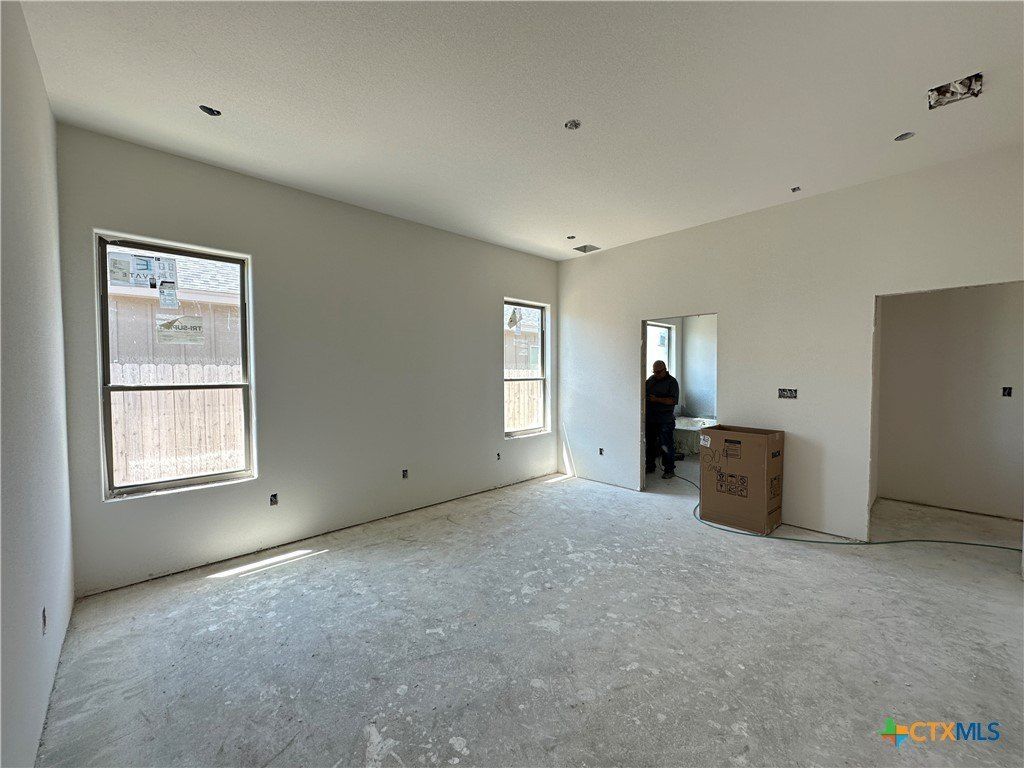 4433 Agave Trail. Temple, TX 76502