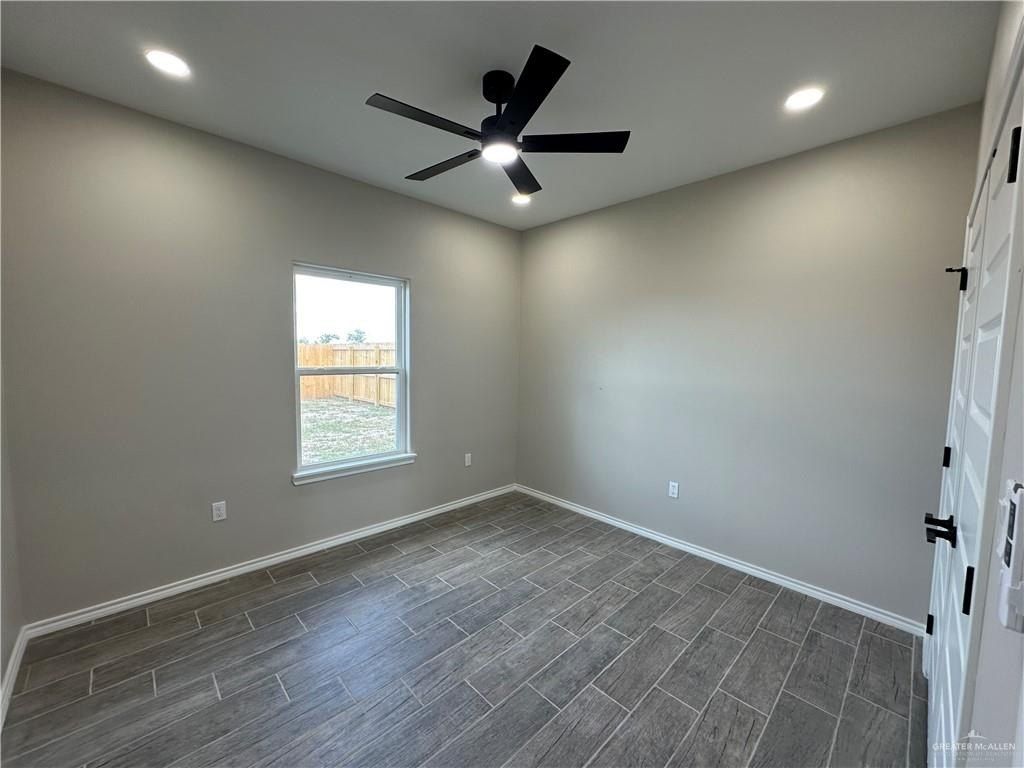 308 N Leon Avenue. Elsa, TX 78543