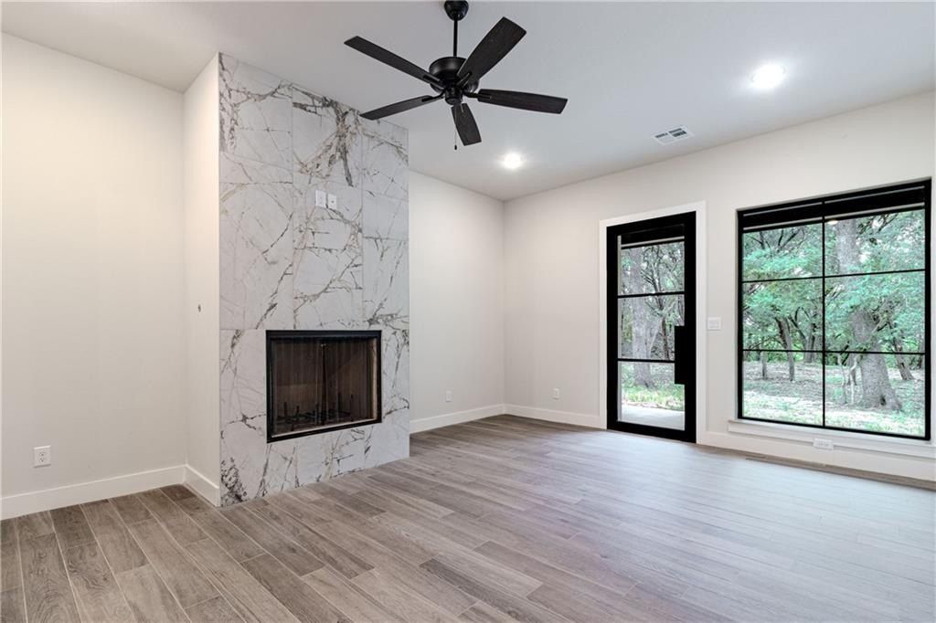 1136 Queen Elizabeth Drive. McGregor, TX 76657