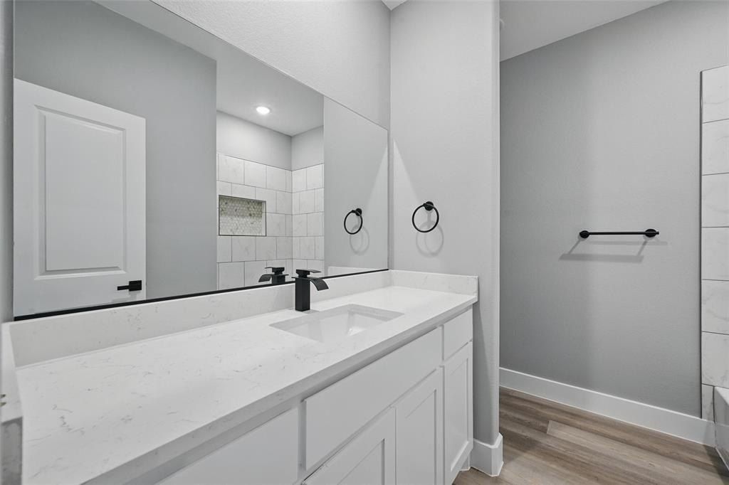 2734 W Washington Street. Denison, TX 75020