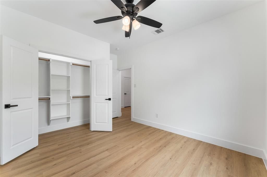 2915 Nw Loraine Street. Fort Worth, TX 76106
