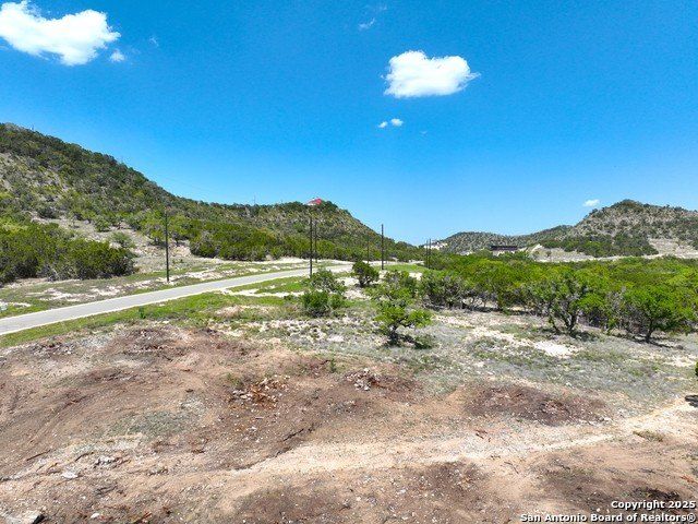 508 Sendera Valley. Canyon Lake, TX 78133