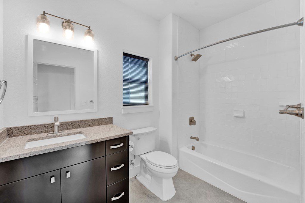 110315 Lois St. Kerrville, TX 78028