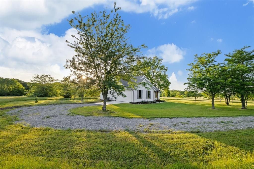 1472 County Road 3925. Ladonia, TX 75449