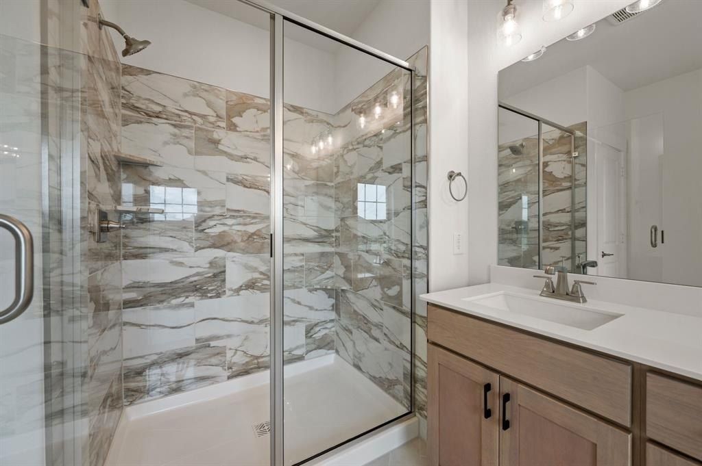 2512 Red Tailed Hawk Lane. McKinney, TX 75071