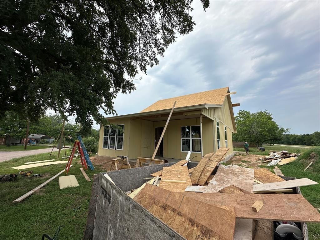 4200 Williams. Bellmead, TX 76705