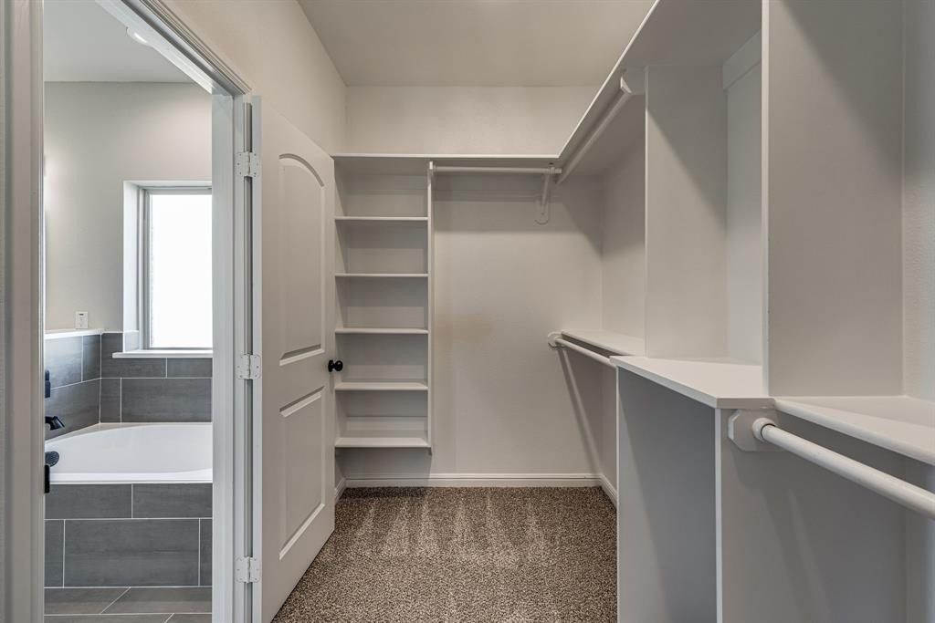 520 E Lamar Street. Palmer, TX 75152