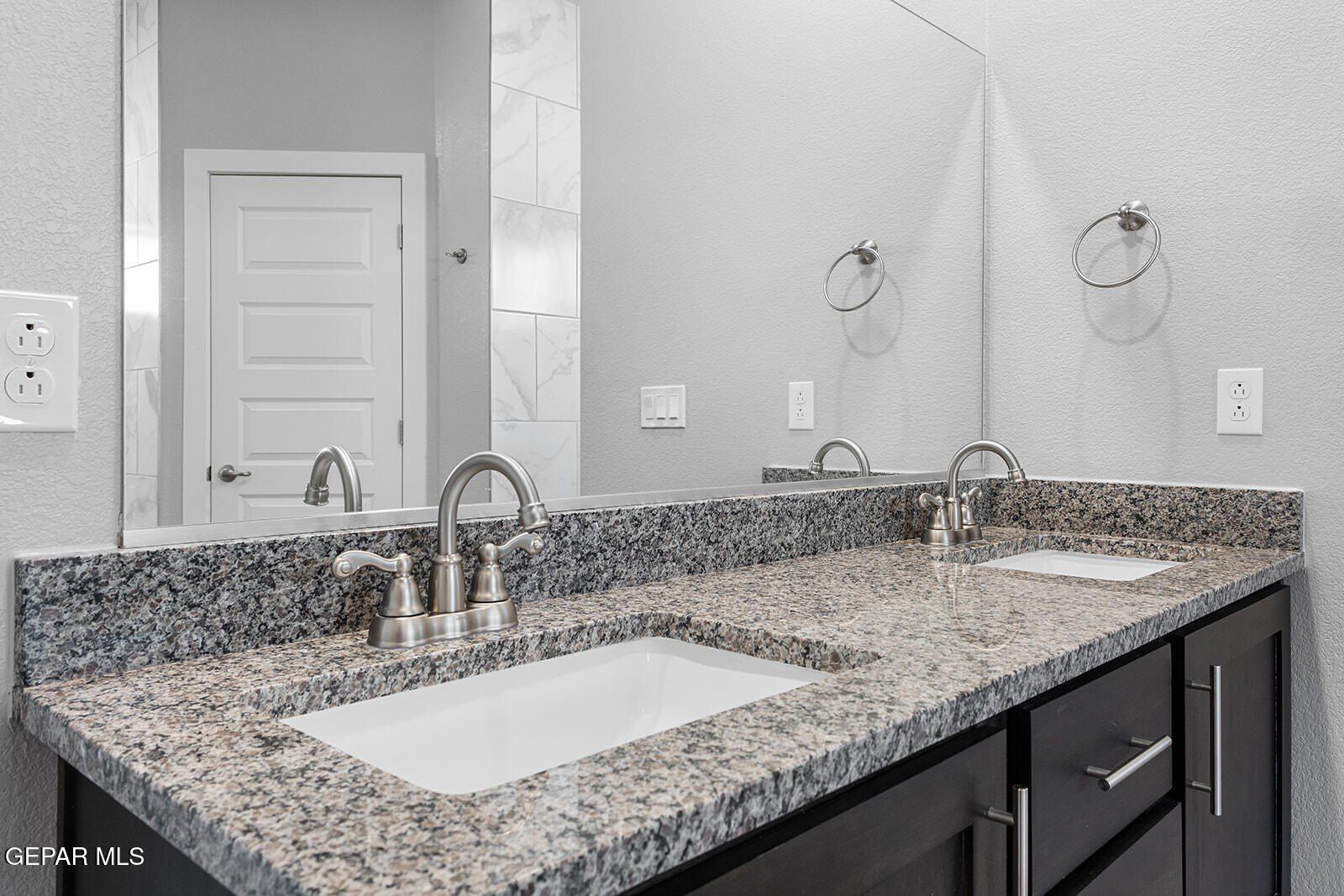 937 Nayland Place. El Paso, TX 79928