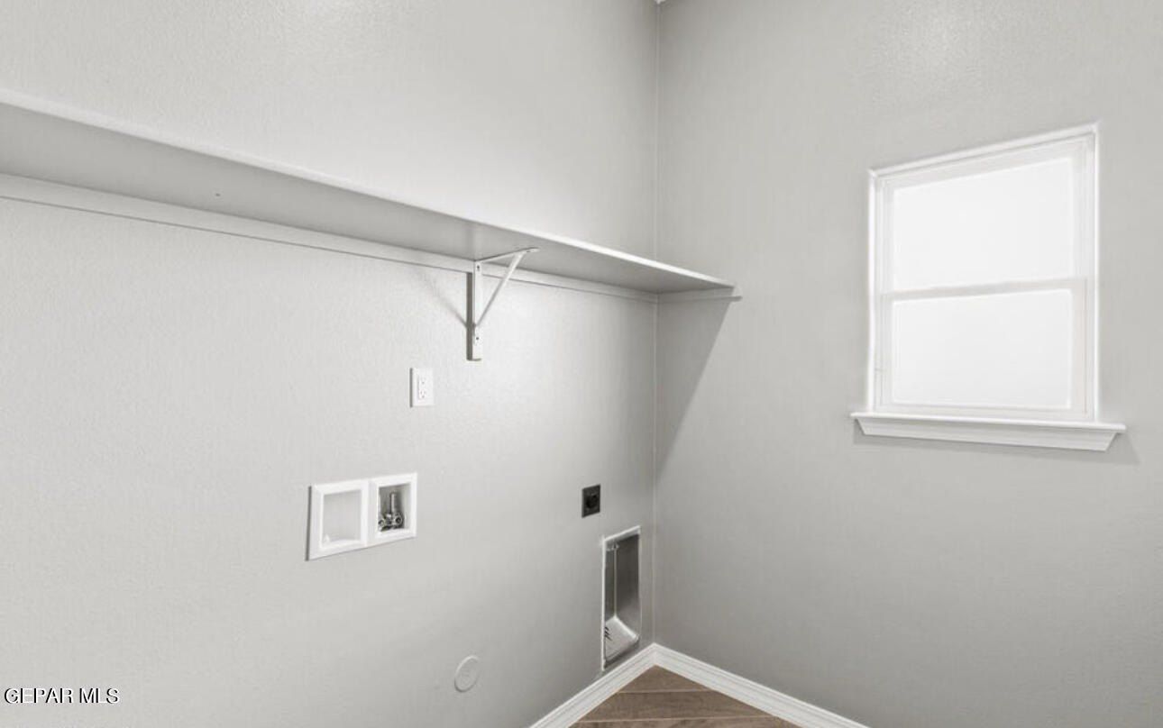 3892 Surmise Street. El Paso, TX 79938