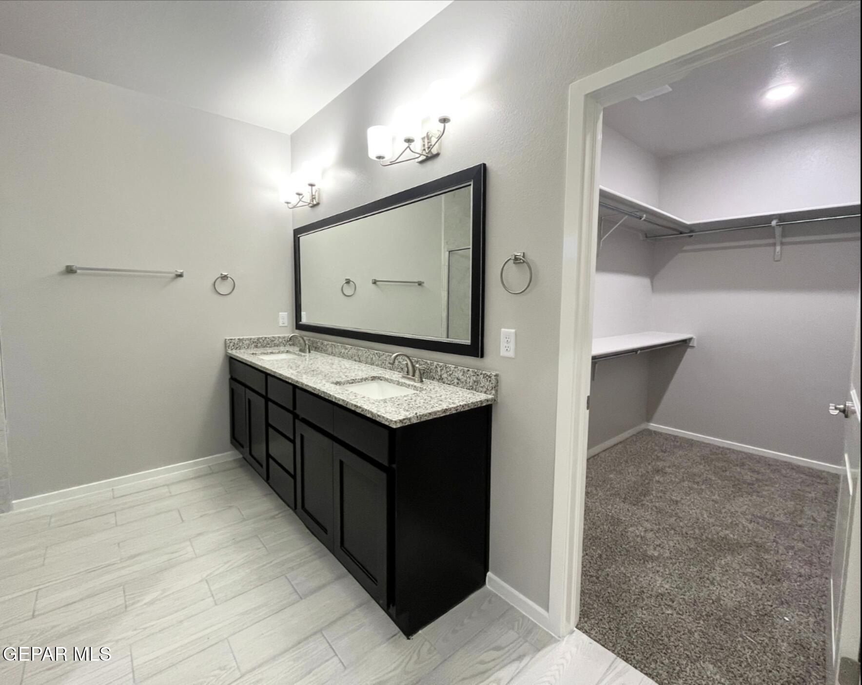 12605 Amesbury. El Paso, TX 79928