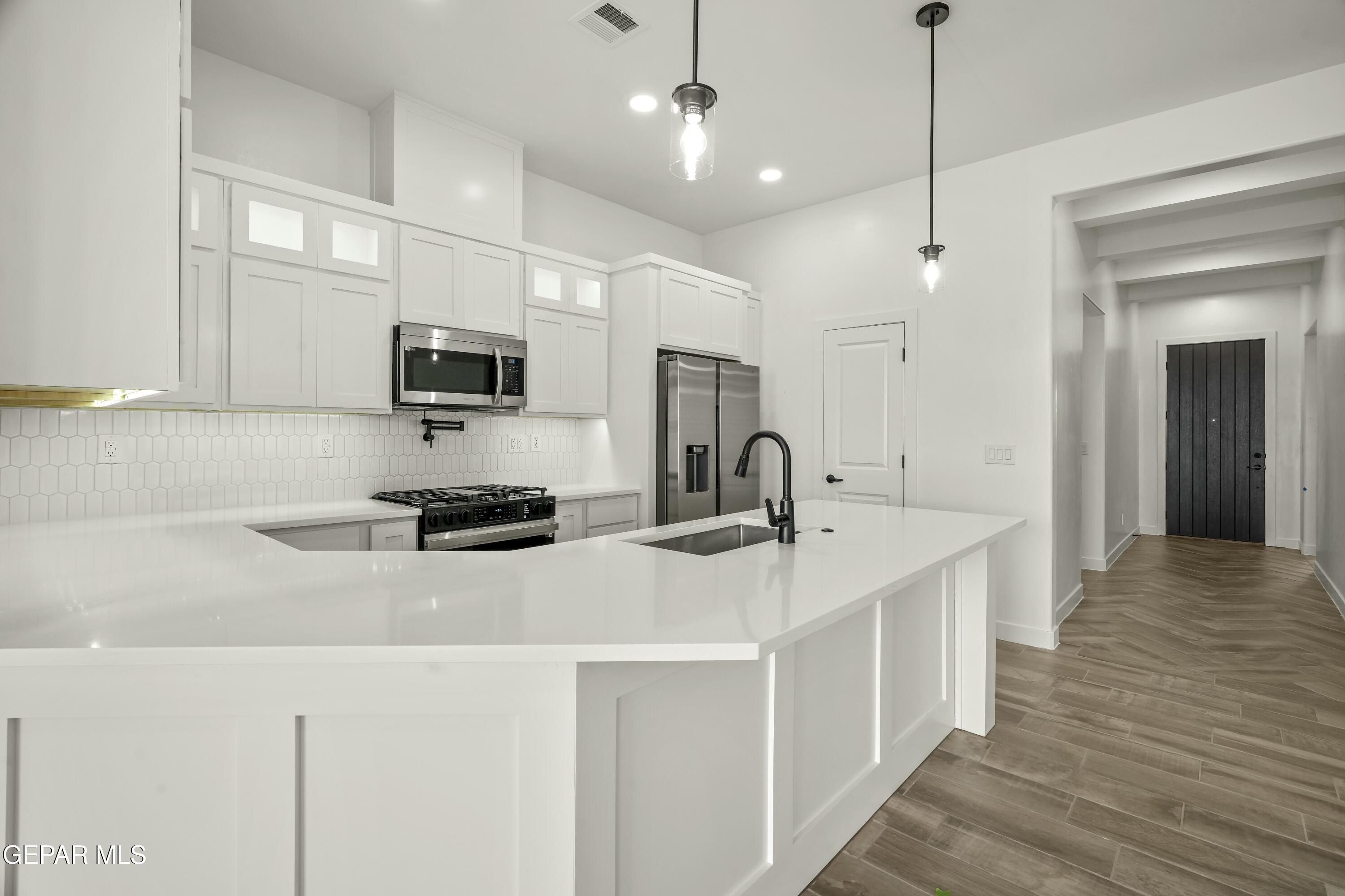 721 Paseo Astuto Place. Horizon City, TX 79928