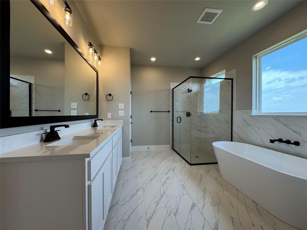 148 Chapowits. Godley, TX 76044