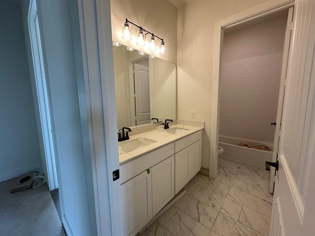 1045 Woodland Road. Weatherford, TX 76088