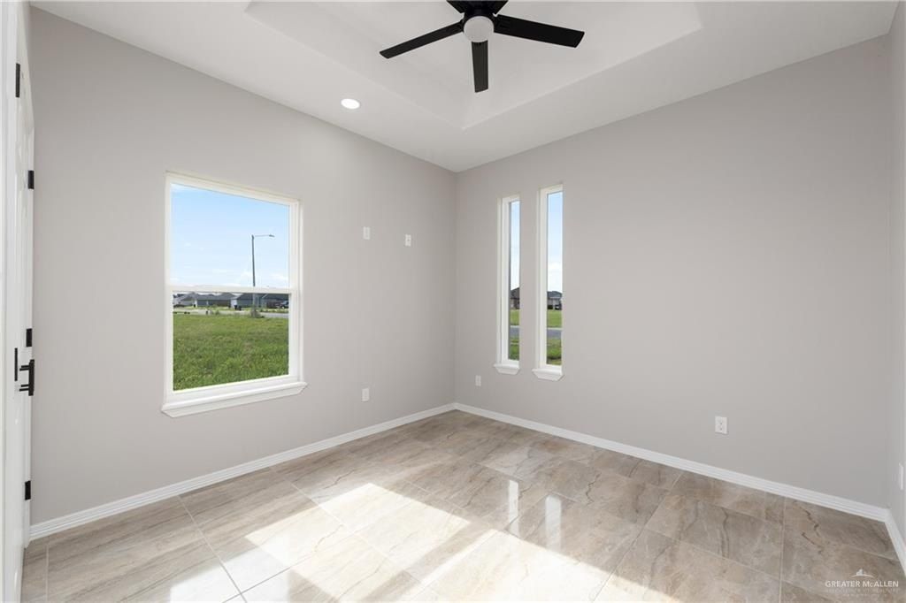 8818 Sandpiper Drive. Harlingen, TX 78552