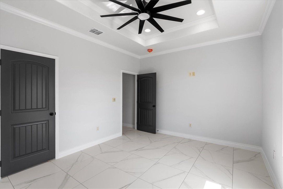 686 County Road 3061. Orange Grove, TX 78372