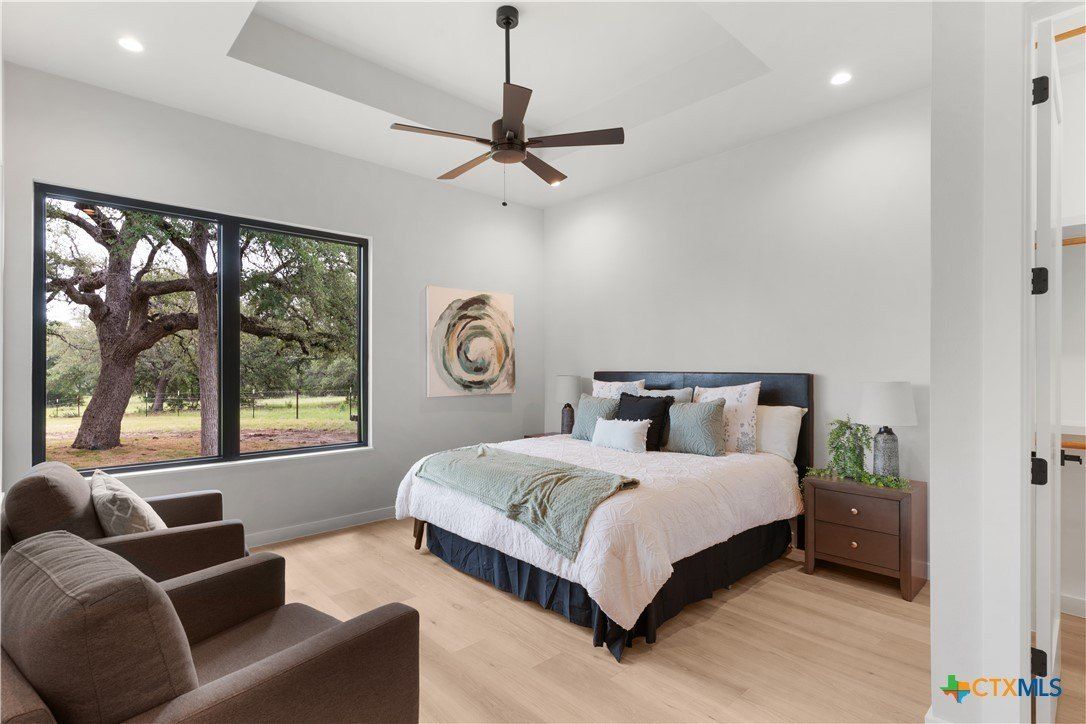 8341 Brewer Lane. Salado, TX 76571