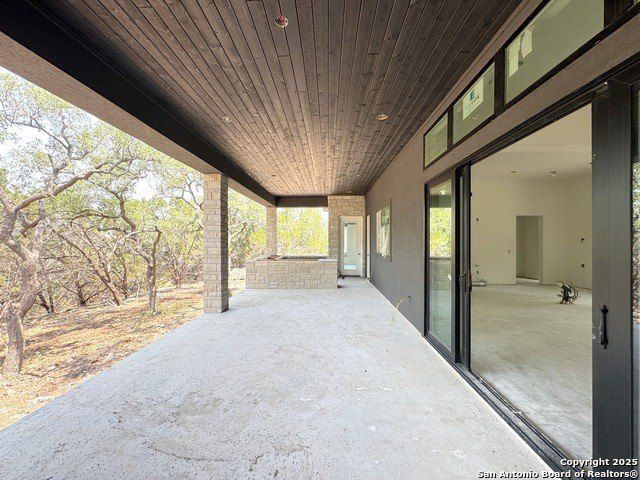 985 Malbec Loop. Canyon Lake, TX 78133