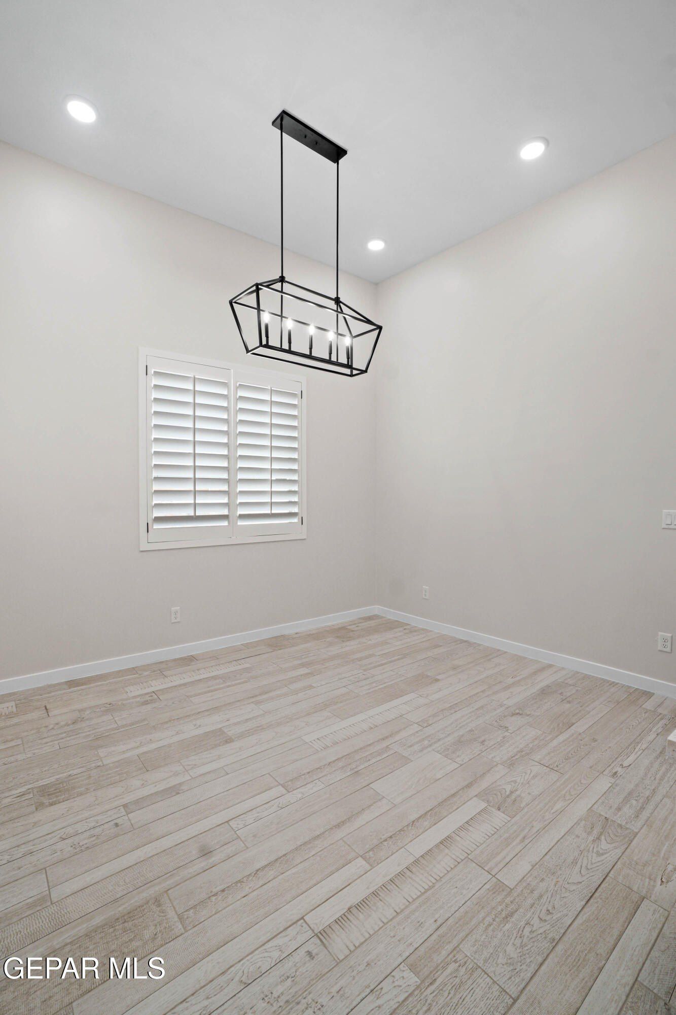 13368 Coldham Street. El Paso, TX 79928