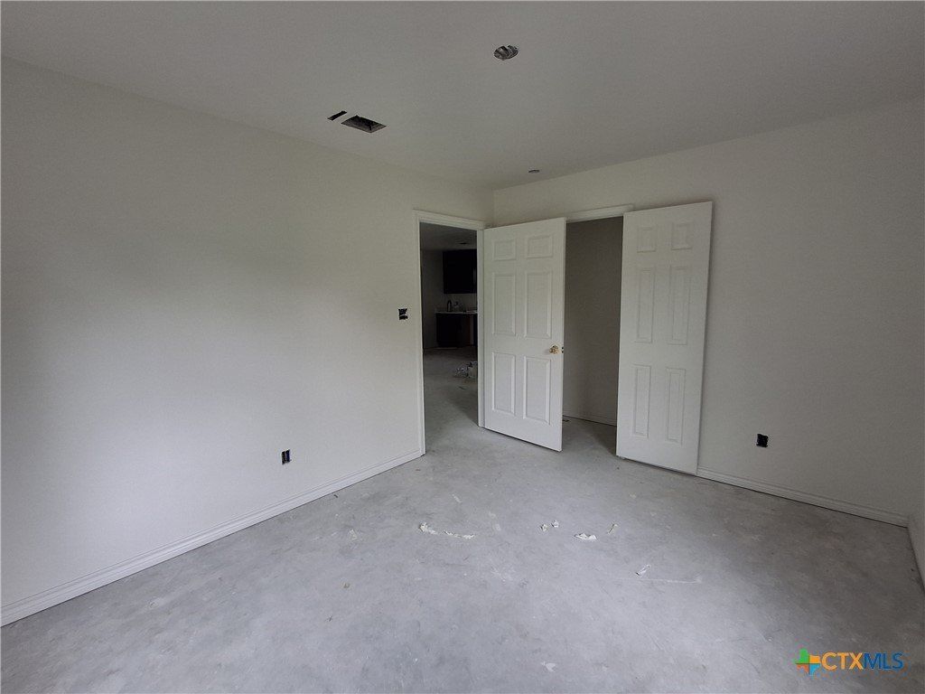 1617 E Miller St. Belton, TX 76513