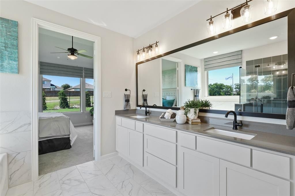 1417 Red Clover Avenue. Van Alstyne, TX 75495