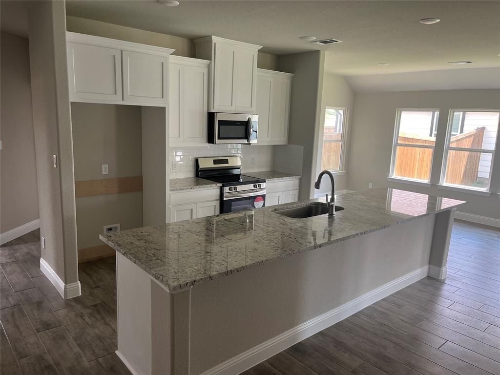 268 Sunnyside Drive. Trenton, TX 75490