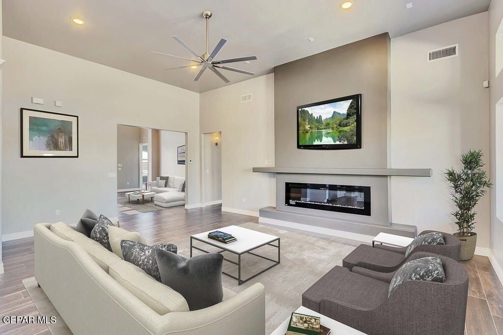 1857 War Path Drive. El Paso, TX 79911