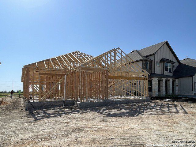 138 Beveridge. Seguin, TX 78155