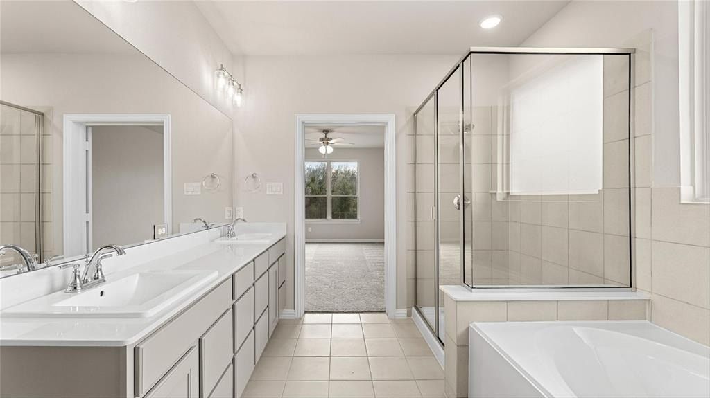 809 Alderwood. Red Oak, TX 75154