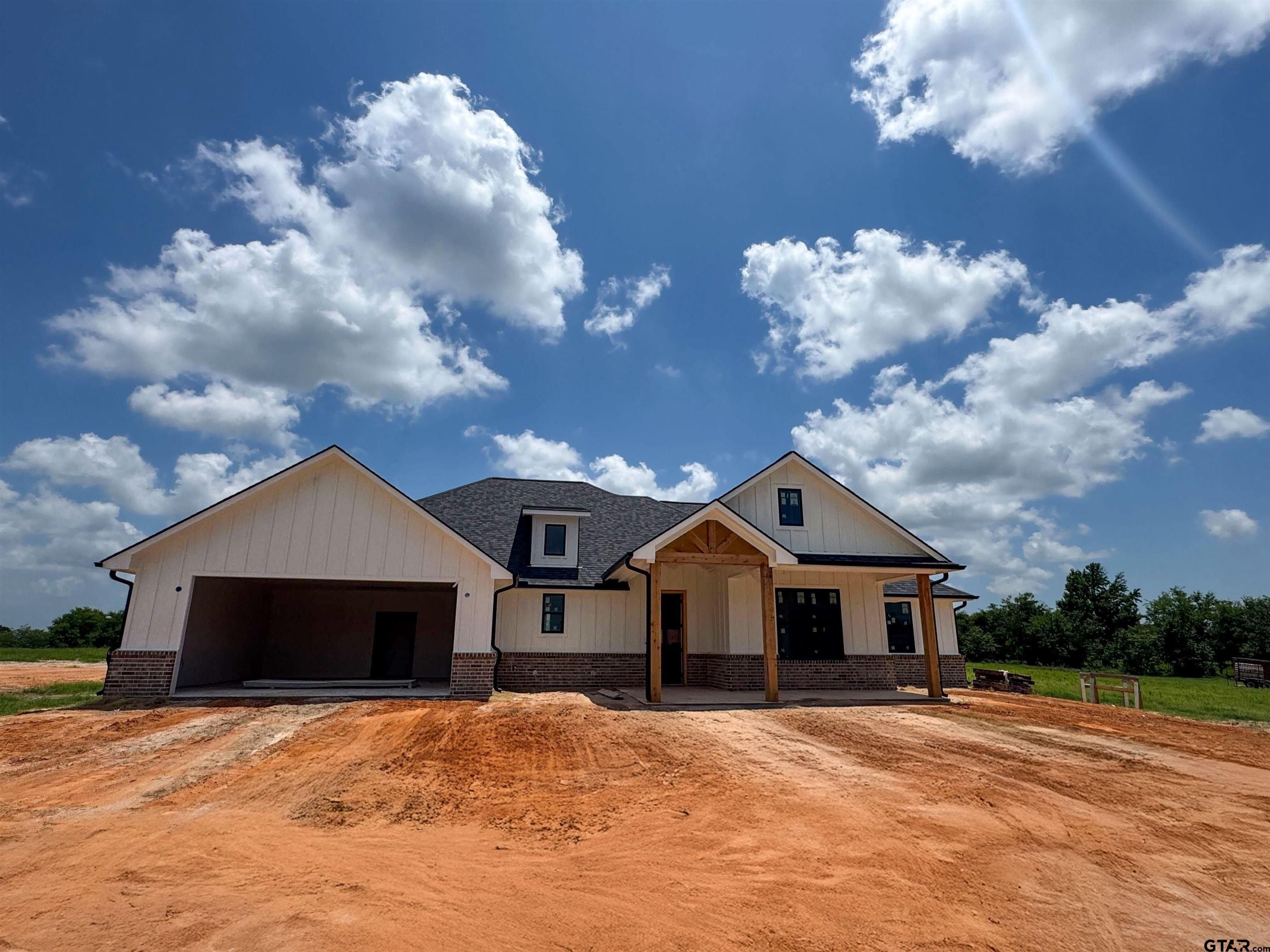 15662 County Road 436. Lindale, TX 75771