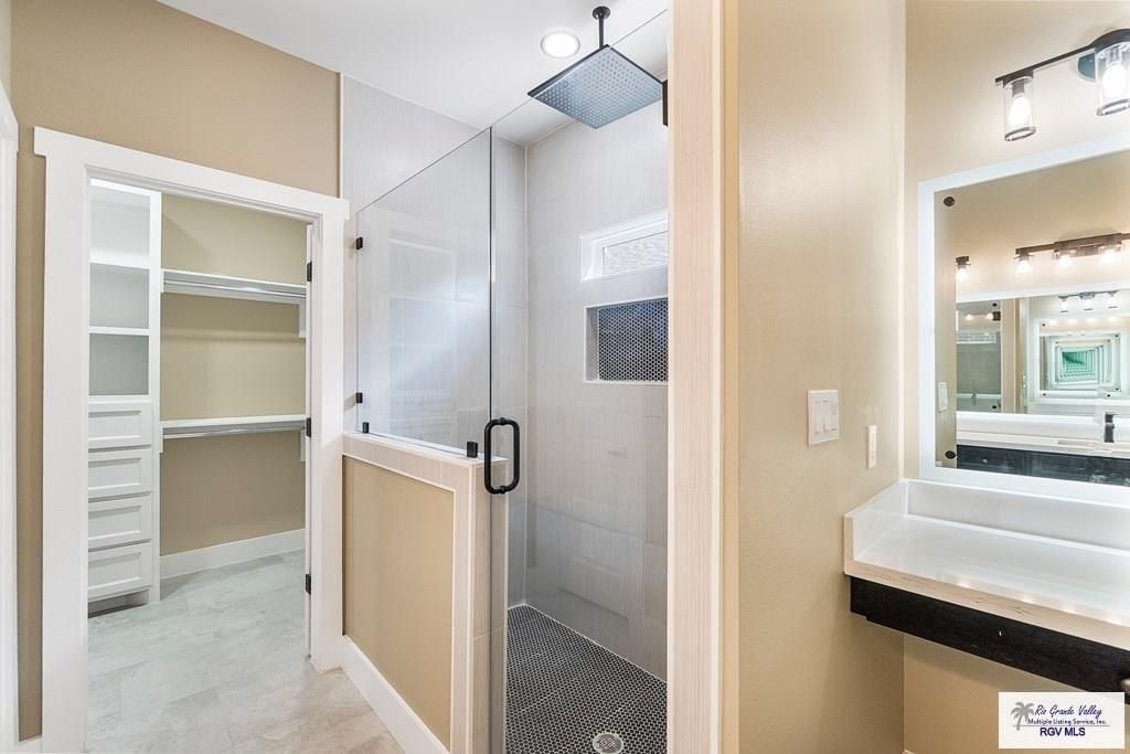 811 17Th St. Weslaco, TX 78596