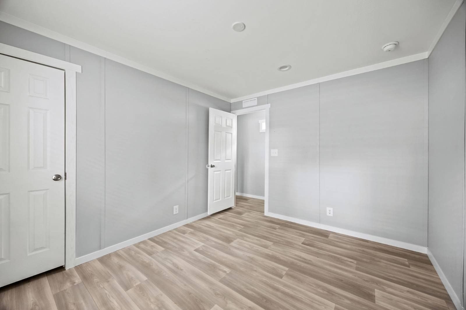 231 La Reja Cir. Arlington, TX 76006