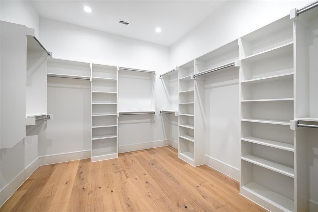 350 O Connor Ridge Boulevard. Irving, TX 75038