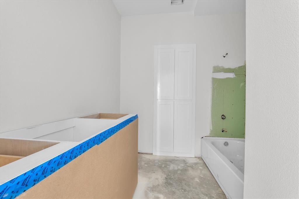 182 S Baese Road. Elm Mott, TX 76640