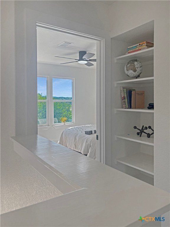 105 Chesterfield Drive. Kingsland, TX 78639